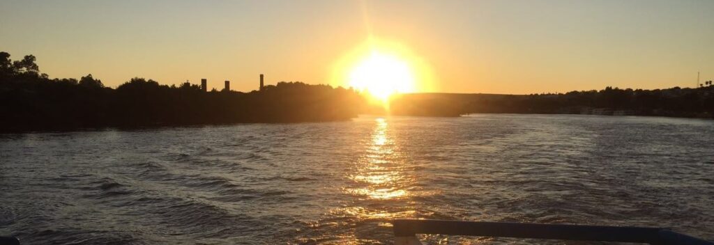 Pôr do Sol no rio Tietê em Barra Bonita-SP