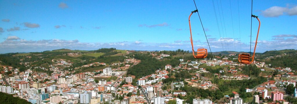 Vista da Cidade do teleférico do Cristo Redentor em Serra Negra