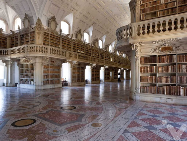 Biblioteca do Palácio Nacional de Mafra, Portugal